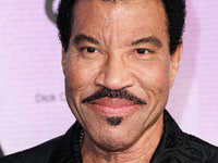 Lionel Richie arrives at the 2022 American Music Awards (50th Annual American Music Awards) held at Microsoft Theater at L.A. Live on Novemb...