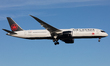 LONDON HEATHROW AIRPORT, UNITED KINGDOM, WEDNESDAY 14TH DECEMBER:  An Air Canada Boeing 78...