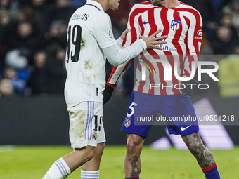 Rodrigo de Paul of Atletico de Madrid in action with Dani Ceballos of Real Madrid during the Copa del Rey match between Real Madrid and Atle...