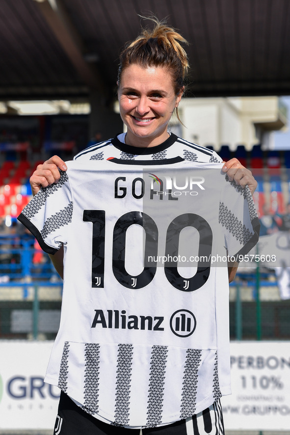 Cristiana Girelli (Juventus FC) with a shirt to celebrate her 100th gol during the Italian football Serie A Women match ACF Fiorentina vs Ju...