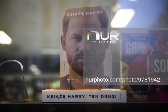 The Polish version of Prince Harry, 'Spare' is seen on sale in a book shop window in Warsaw, Poland on 20 March, 2023.  by Jaap Arriens/NurPhoto