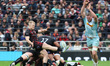 Alex Davies of Saracens and George Hammond of Harlequins  during the Gallagher Premiership...